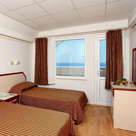 Sea Bird Отель 3*